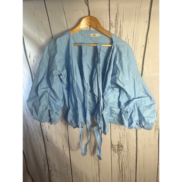 Aomei Top - Picture 1 of 3